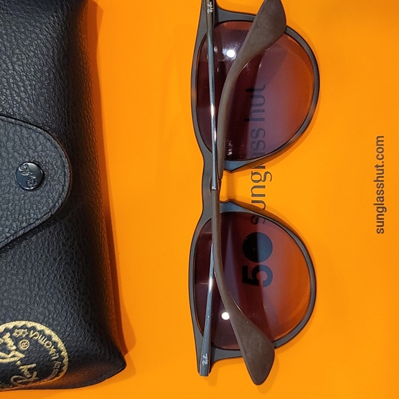 Ray-Ban Erika RB4171 Matte Tortoise Sunglasses with case - Picture 3 of 4